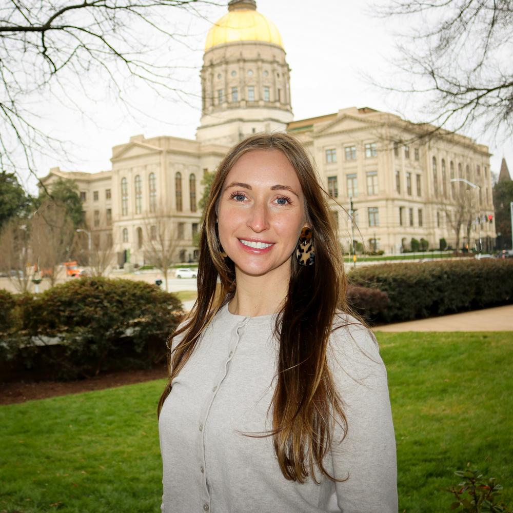 Katie Manthey Headshot